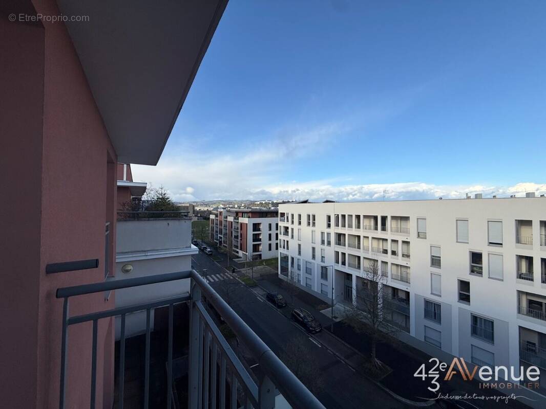Appartement à SAINT-ETIENNE