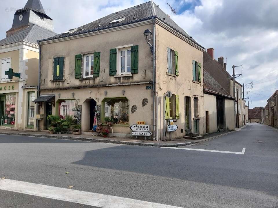 Appartement à CLUIS