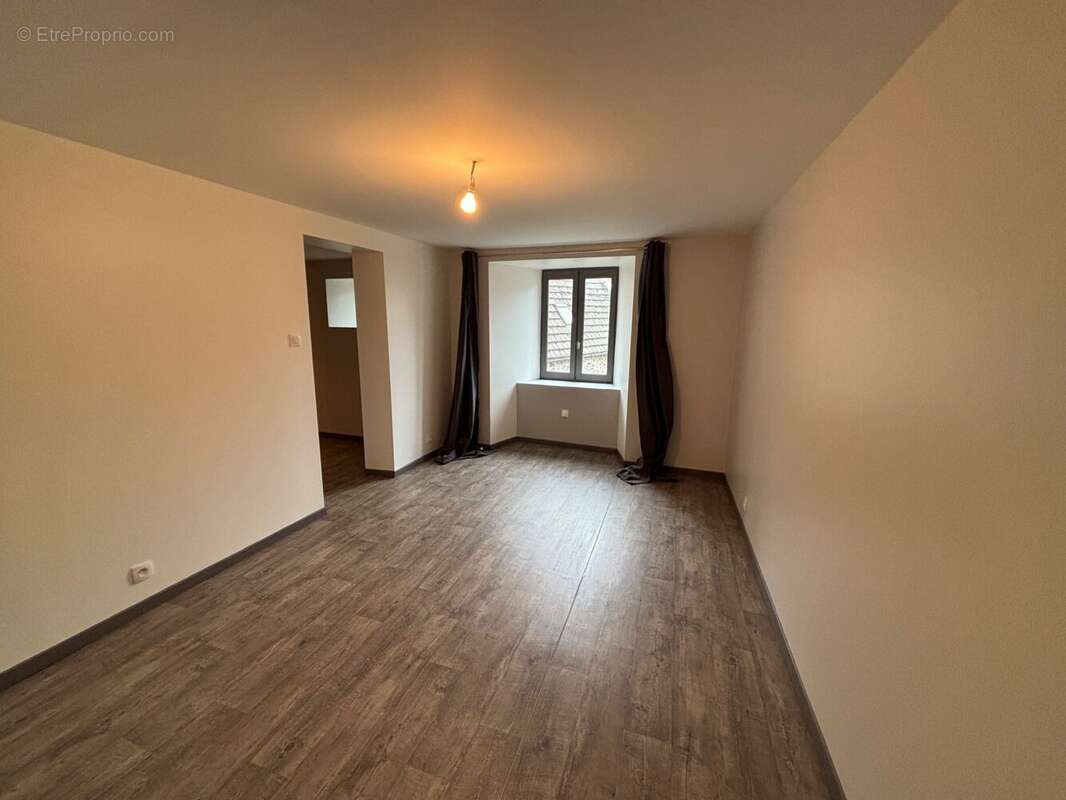 Chambre 2 - Maison à BORT-LES-ORGUES