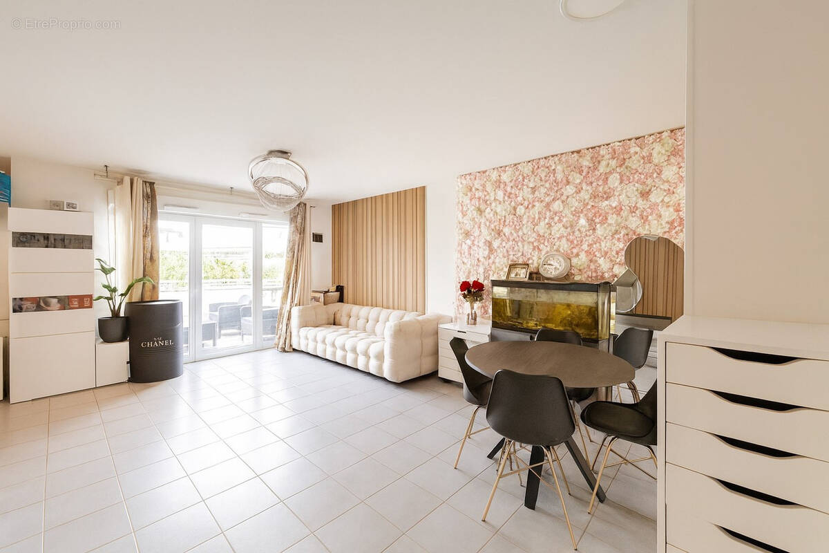 Appartement à CASTELNAU-LE-LEZ