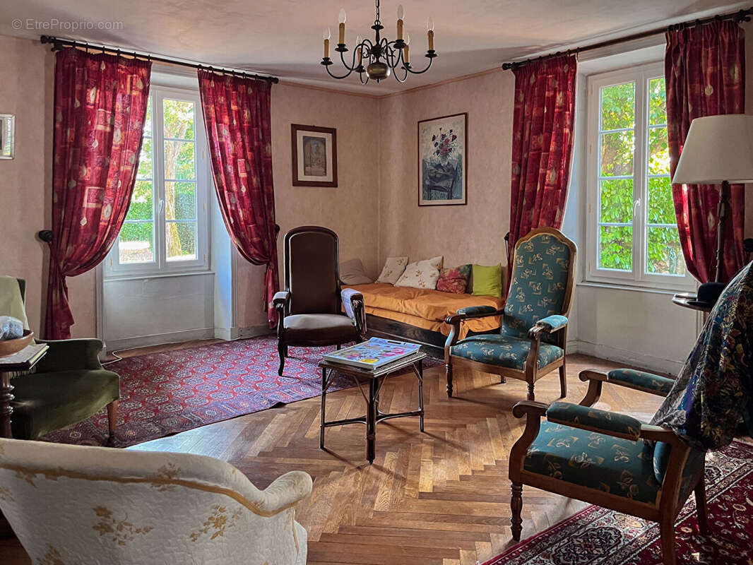 Maison à SAINTE-SOULLE