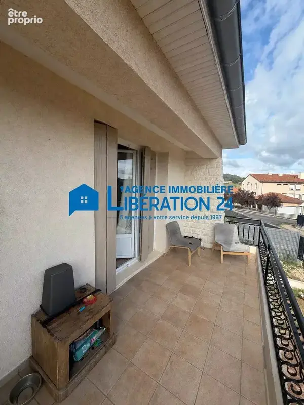 Maison familiale de 95 m² avec sous-sol complet et terrain à Beauzac ( 43590 ) - photo 16