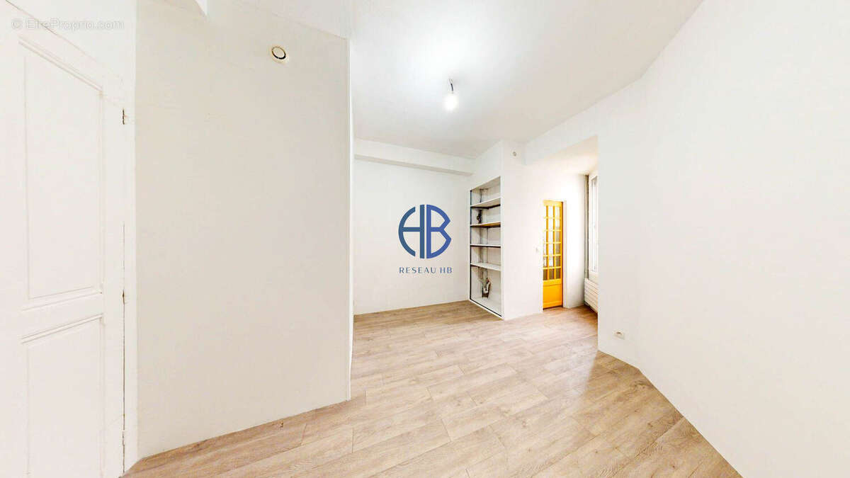 Appartement à AUBERVILLIERS