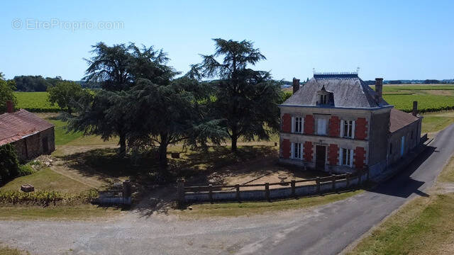 Maison à COZES