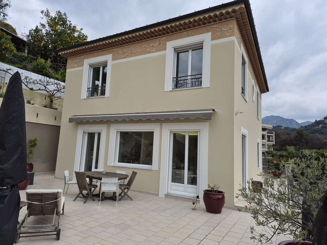 Appartement à MENTON