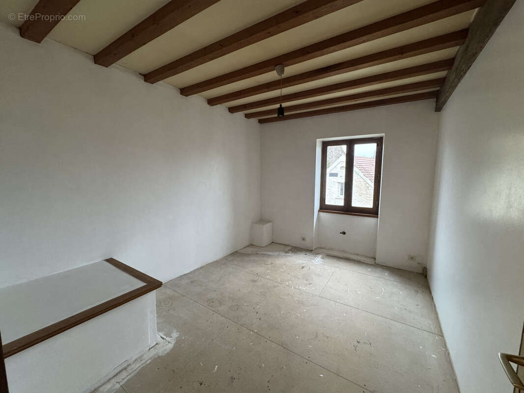 Maison à SAINTINES