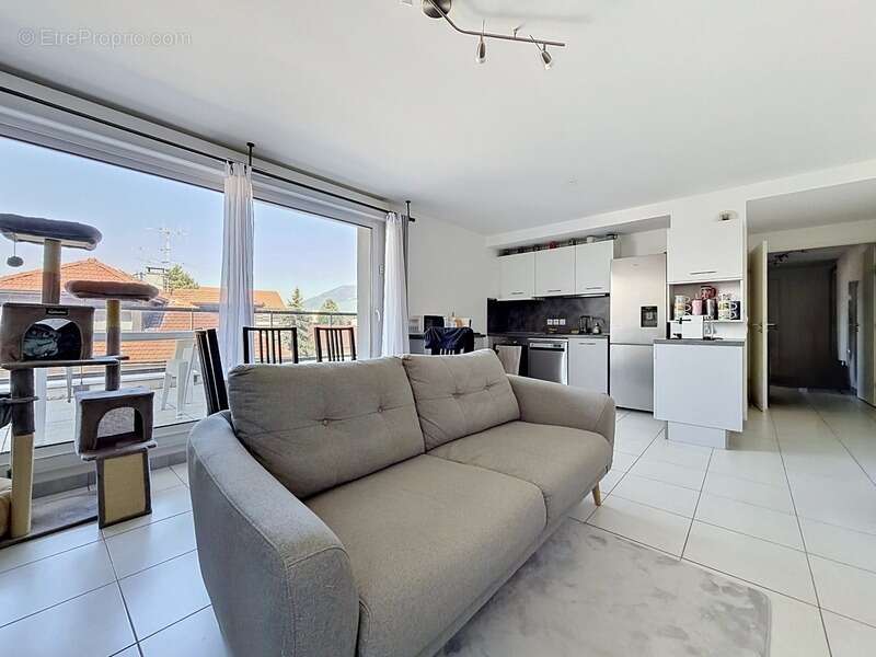 Appartement à VILLE-LA-GRAND