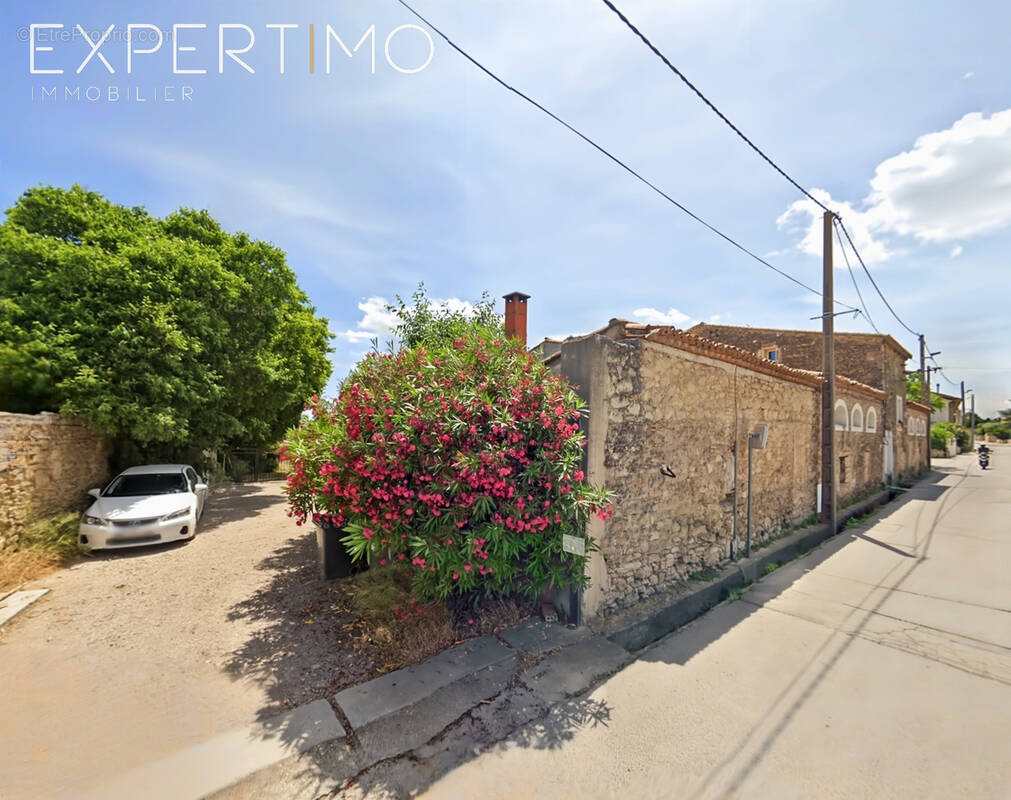 Appartement à POUSSAN