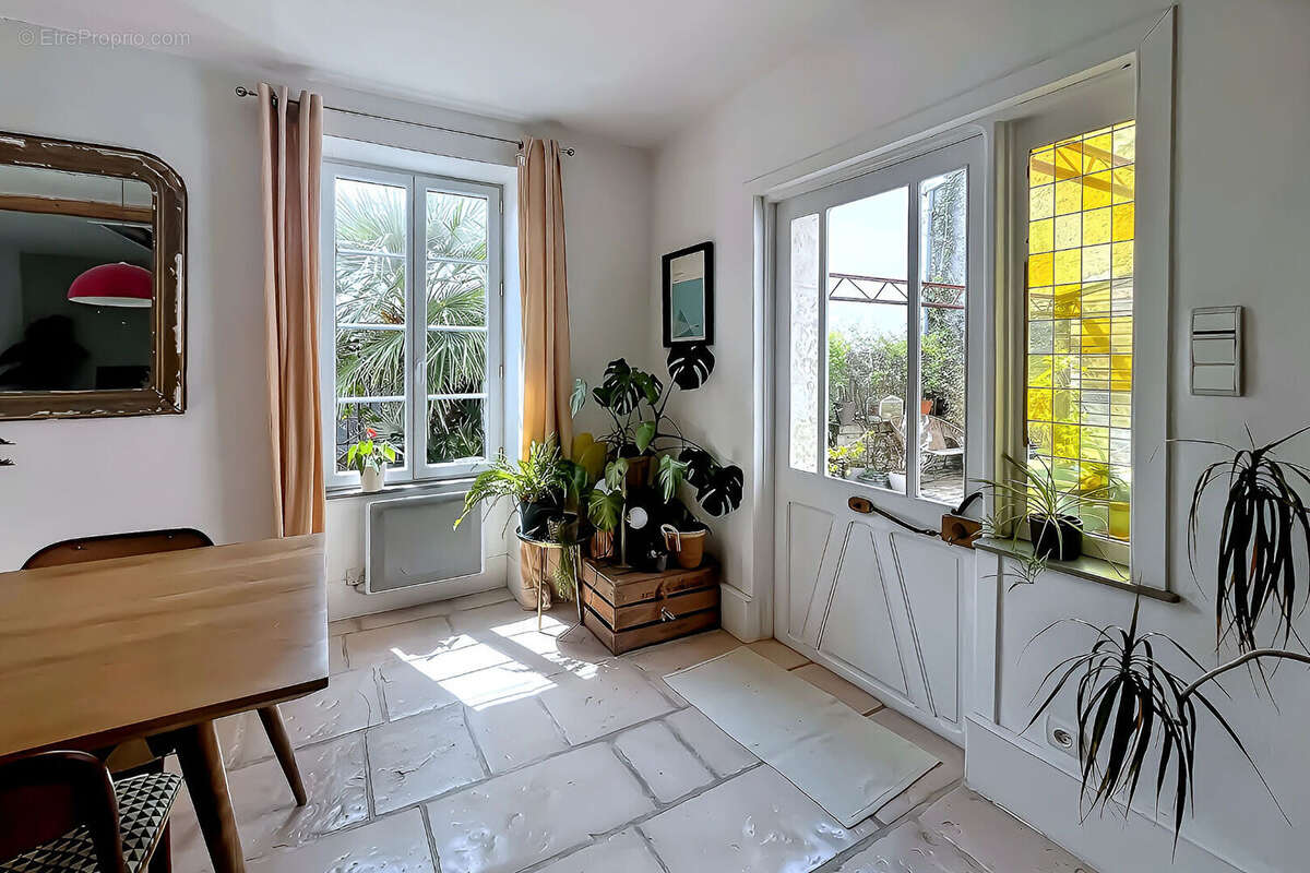Maison Saint Sauveur D Aunis 5 pièce(s) 160 m2 - photo 4