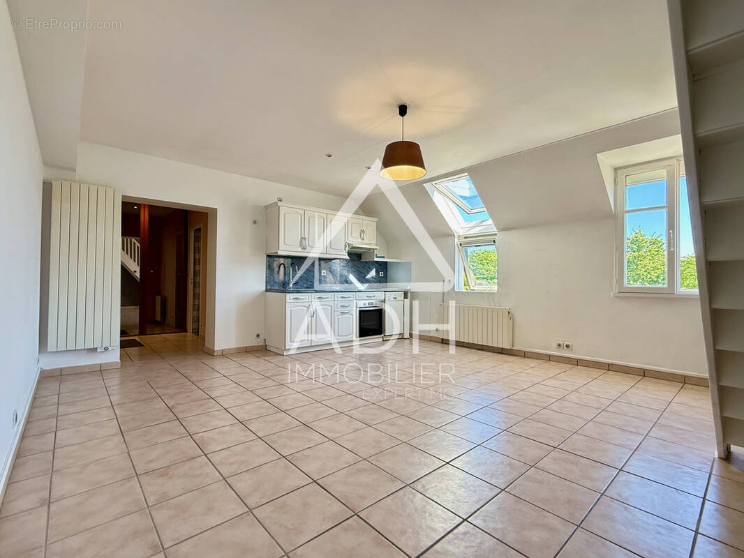 Appartement à JOUARS-PONTCHARTRAIN