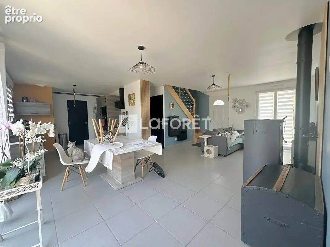 Maison récente avec vie de plain-pied Creully Sur Seulles 5 pièces - photo 2