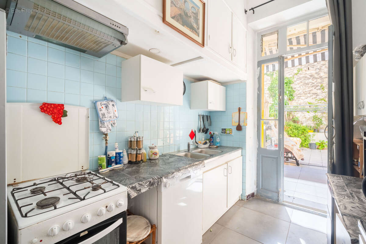 Appartement à MARSEILLE-6E