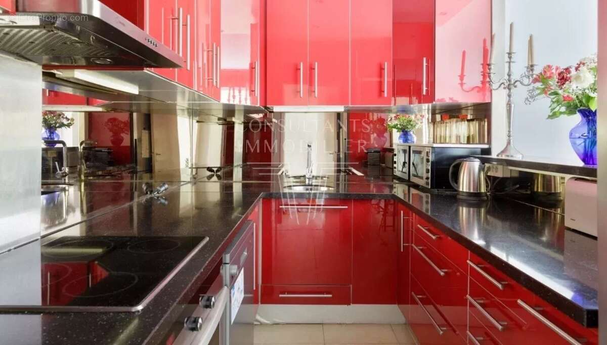 Appartement à PARIS-7E