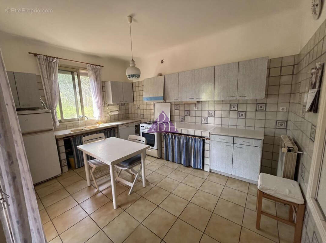 Maison familiale avec  vue mer de l'étage et à 7 minutes de la plage de l'Almanarre et de la gare - photo 5