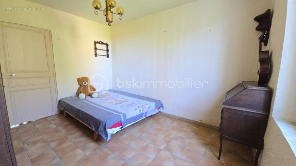 Maison à PEYROLLES-EN-PROVENCE