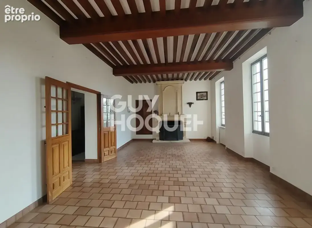 Carpentras - Maison de 253 m² - 9 pièces - 5 chambres - Cour intérieure - Proximité commodités - photo 10