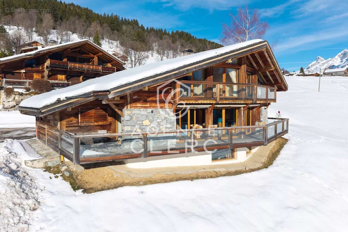 Maison à LA CLUSAZ