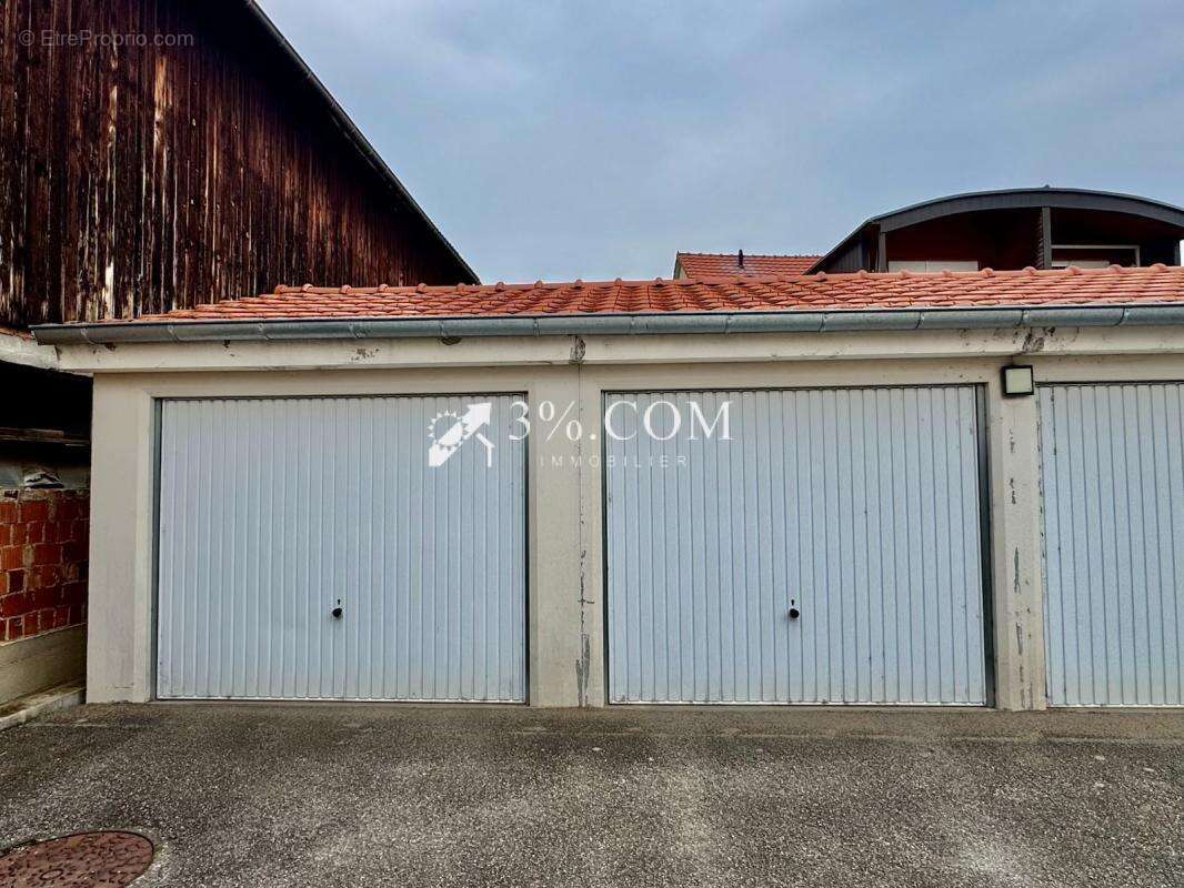 3%COM Beau F3  avec jardin de 134m2 + double garage - photo 13