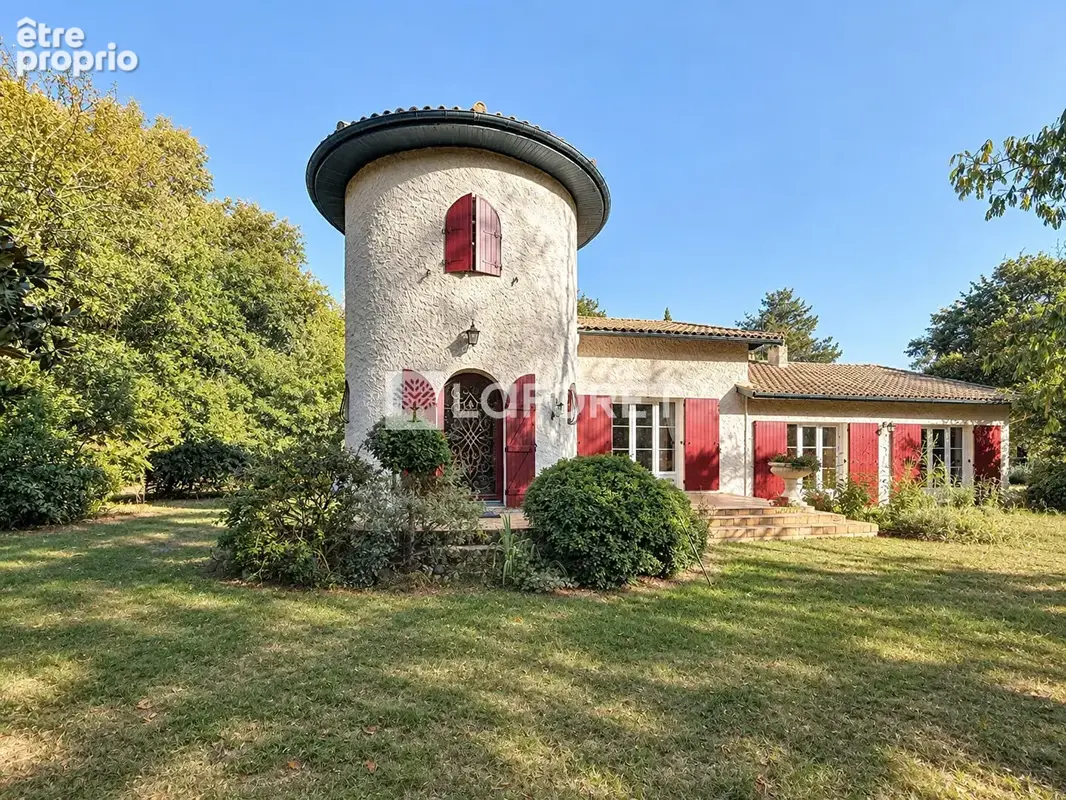 EXCLUSIVITE LAFORET-Maison Beychac Et Caillau 6 pièce(s) 195 m2 - photo 2