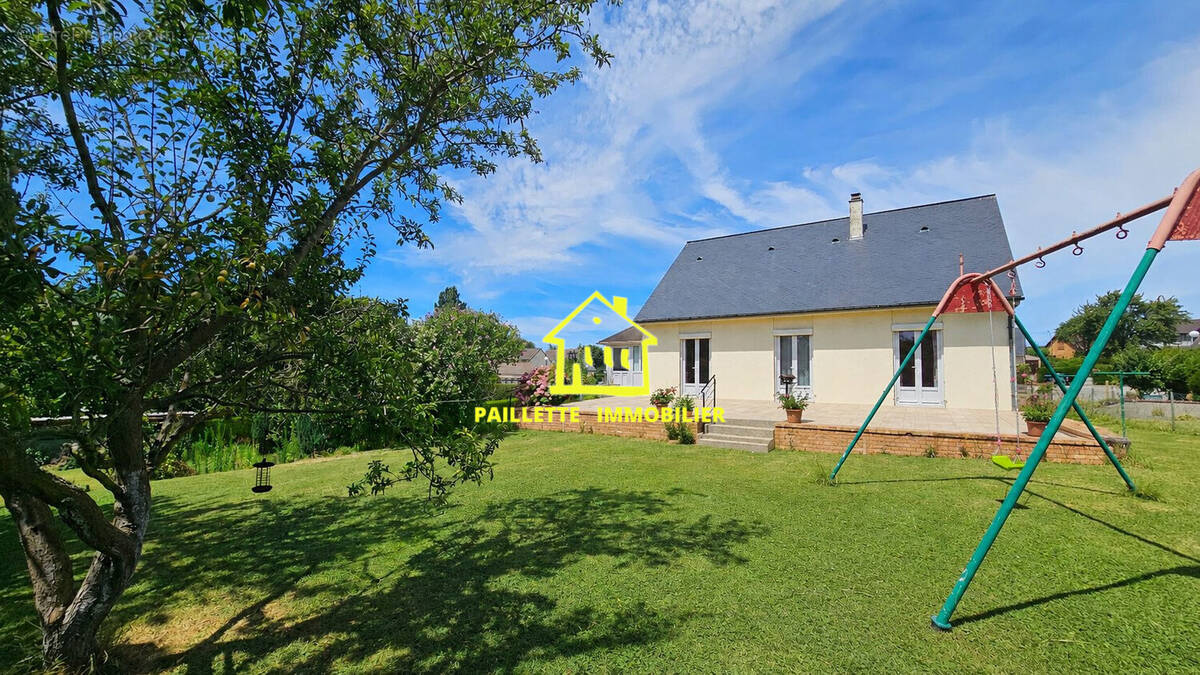 Maison à SAINT-MAURICE-D'ETELAN
