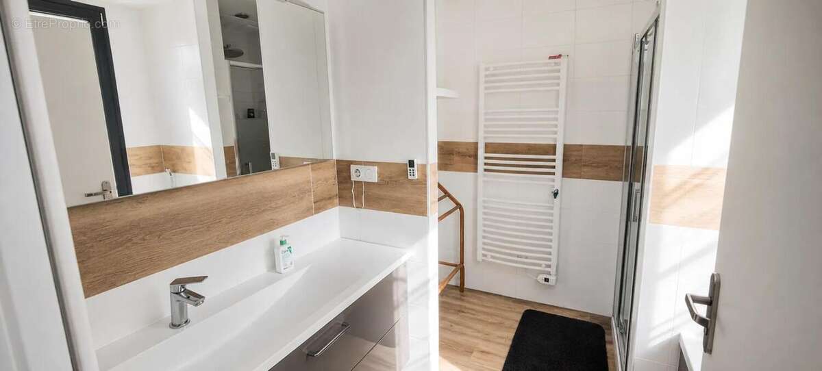 Maison de 10 pièces de 180 m² à Cholet - photo 21