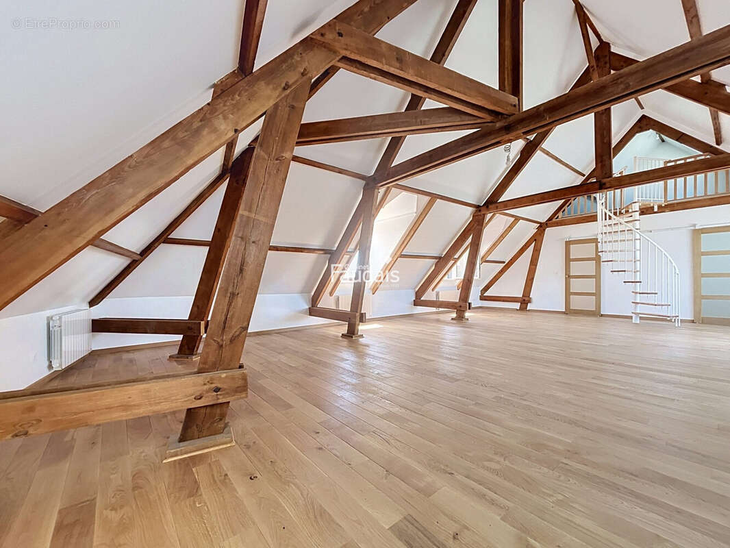 Pièce de vie - Appartement à BARNEVILLE-CARTERET