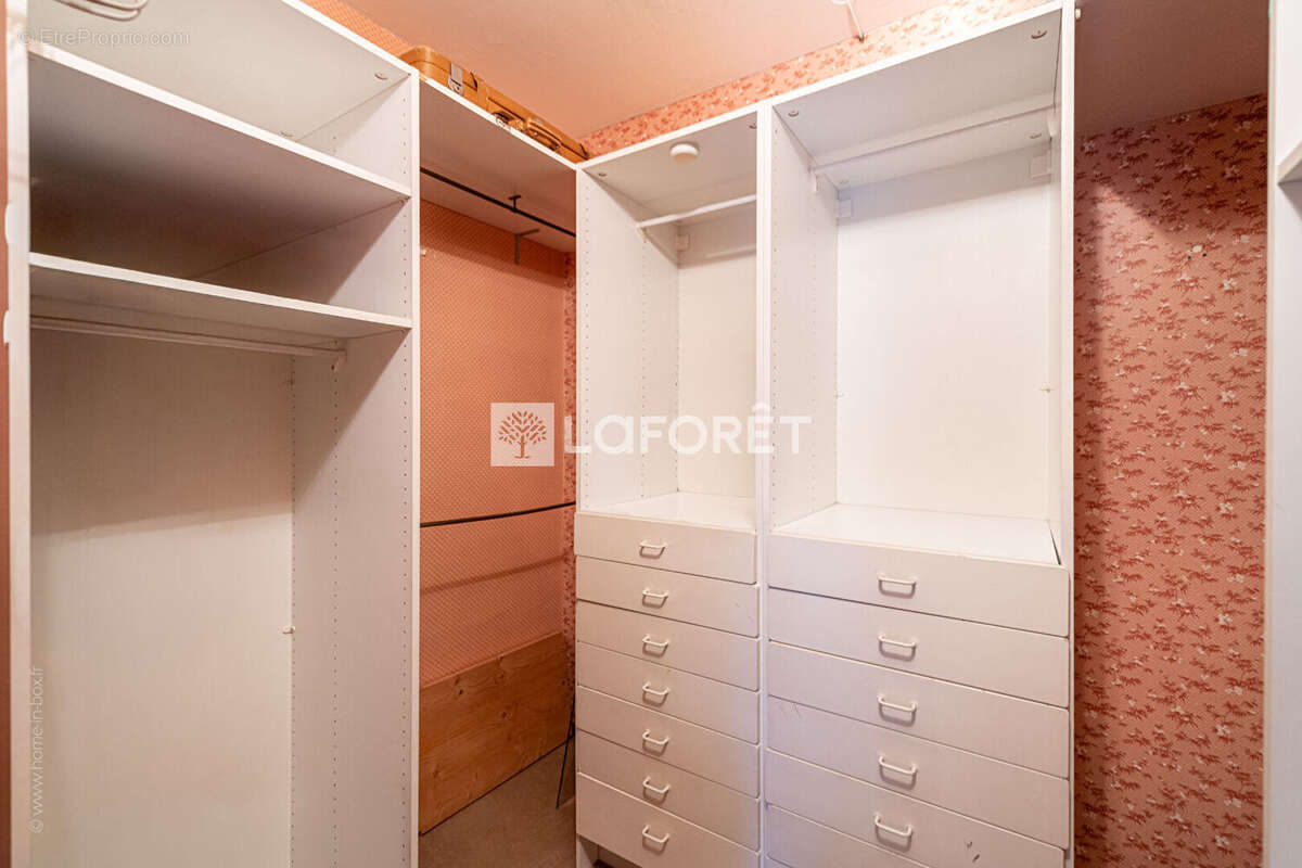 Appartement à LA CELLE-SAINT-CLOUD