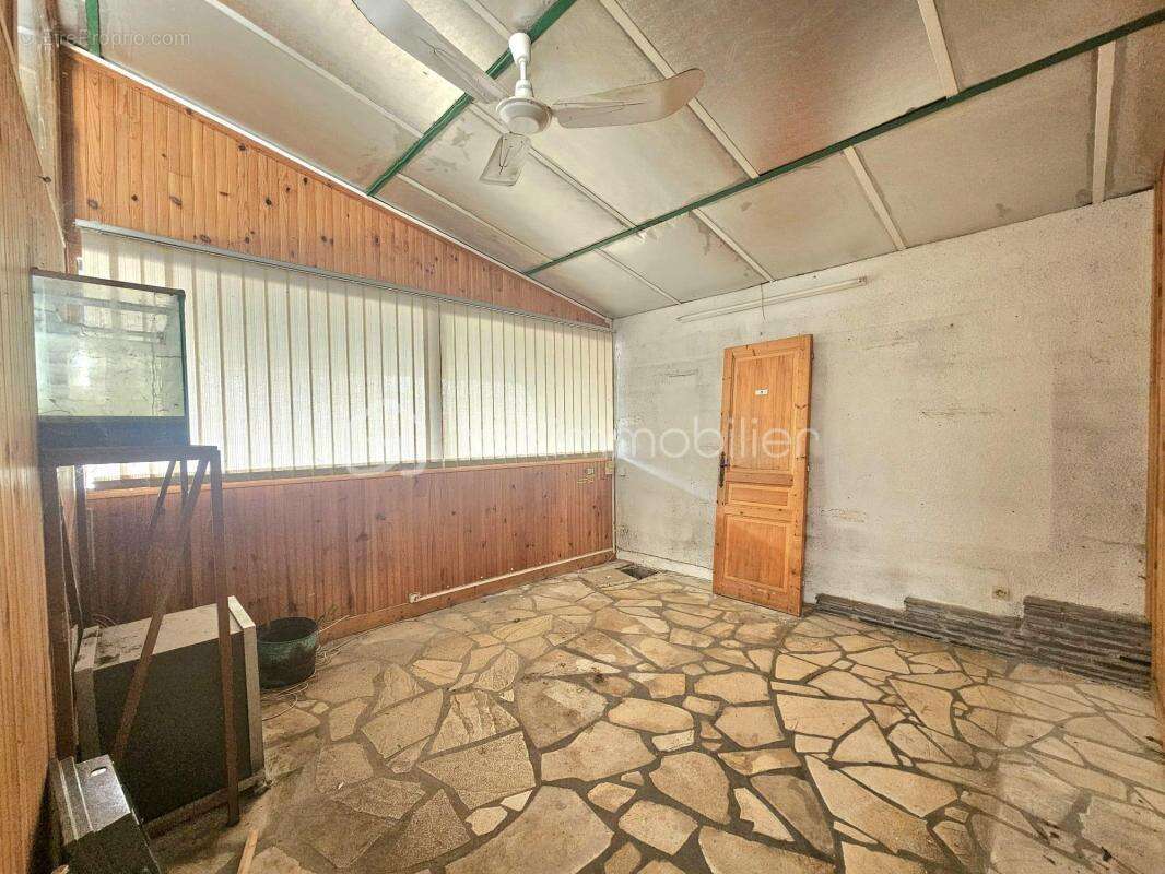 Commerce à SULLY-SUR-LOIRE