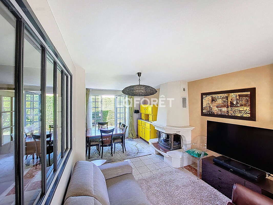 Maison à VERNEUIL-SUR-SEINE