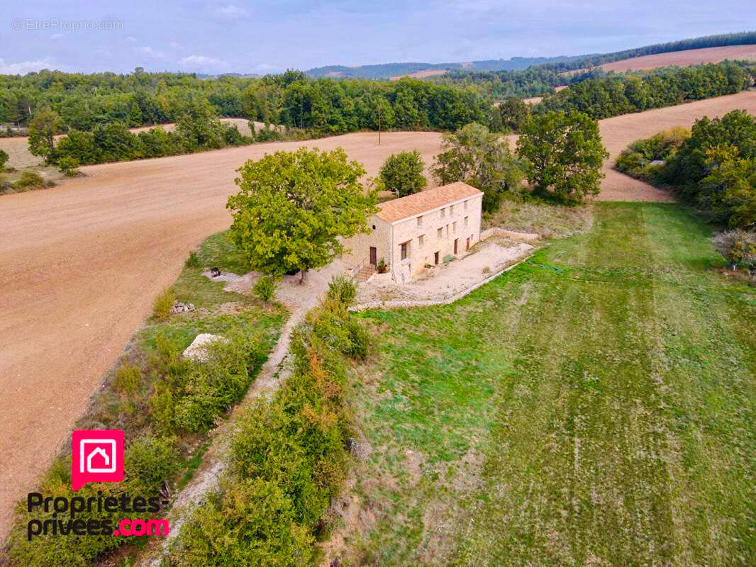 Maison à BANON