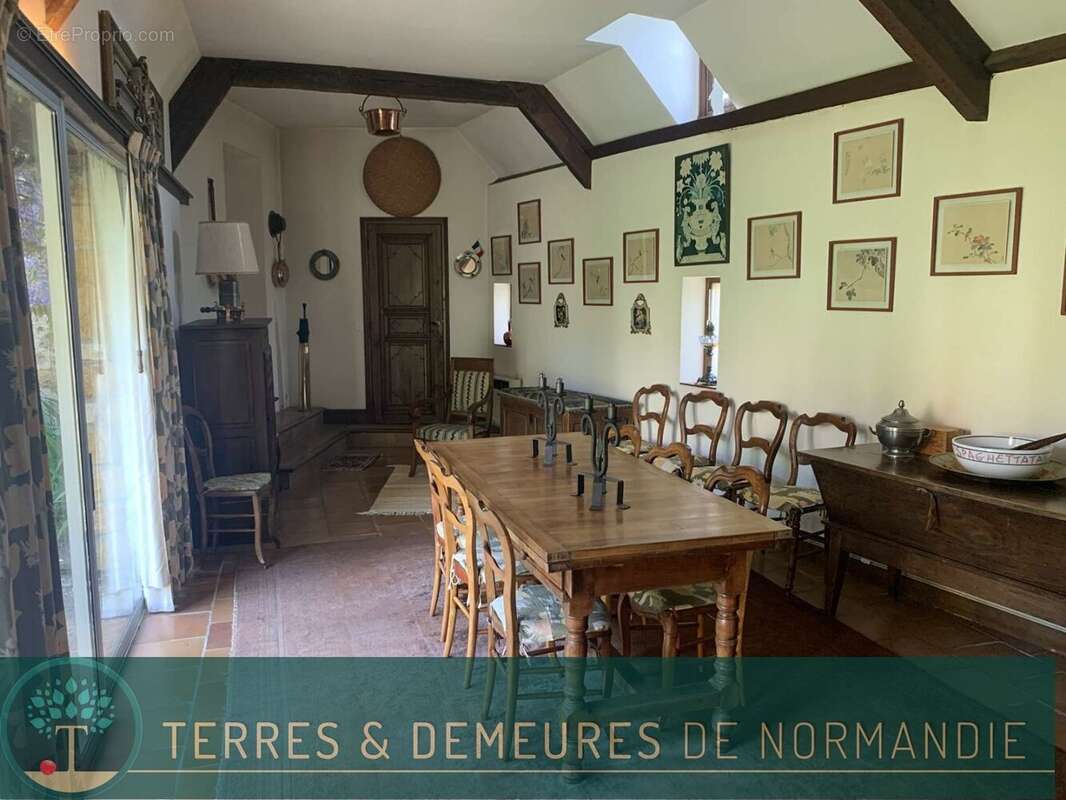 Maison à MESLAY