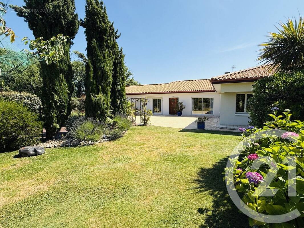 Maison à TALMONT-SAINT-HILAIRE