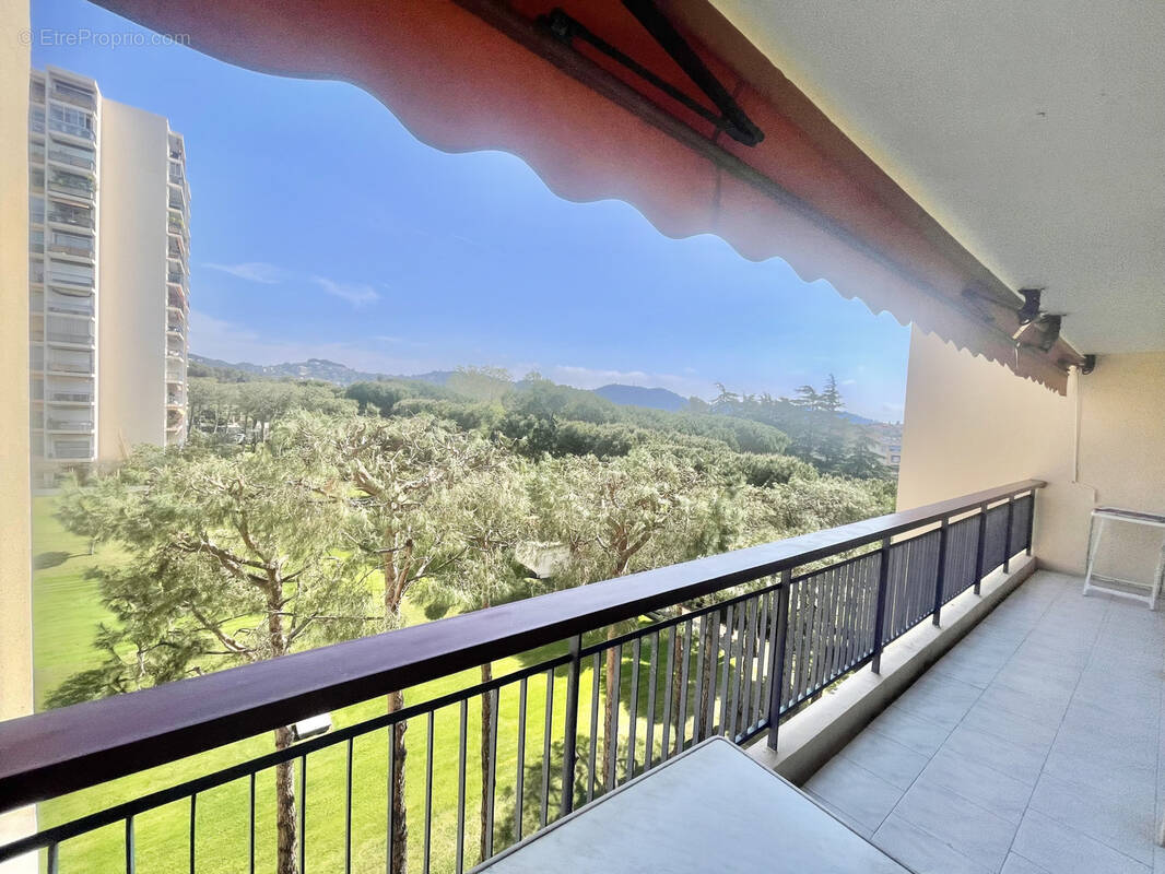 Appartement à LE CANNET