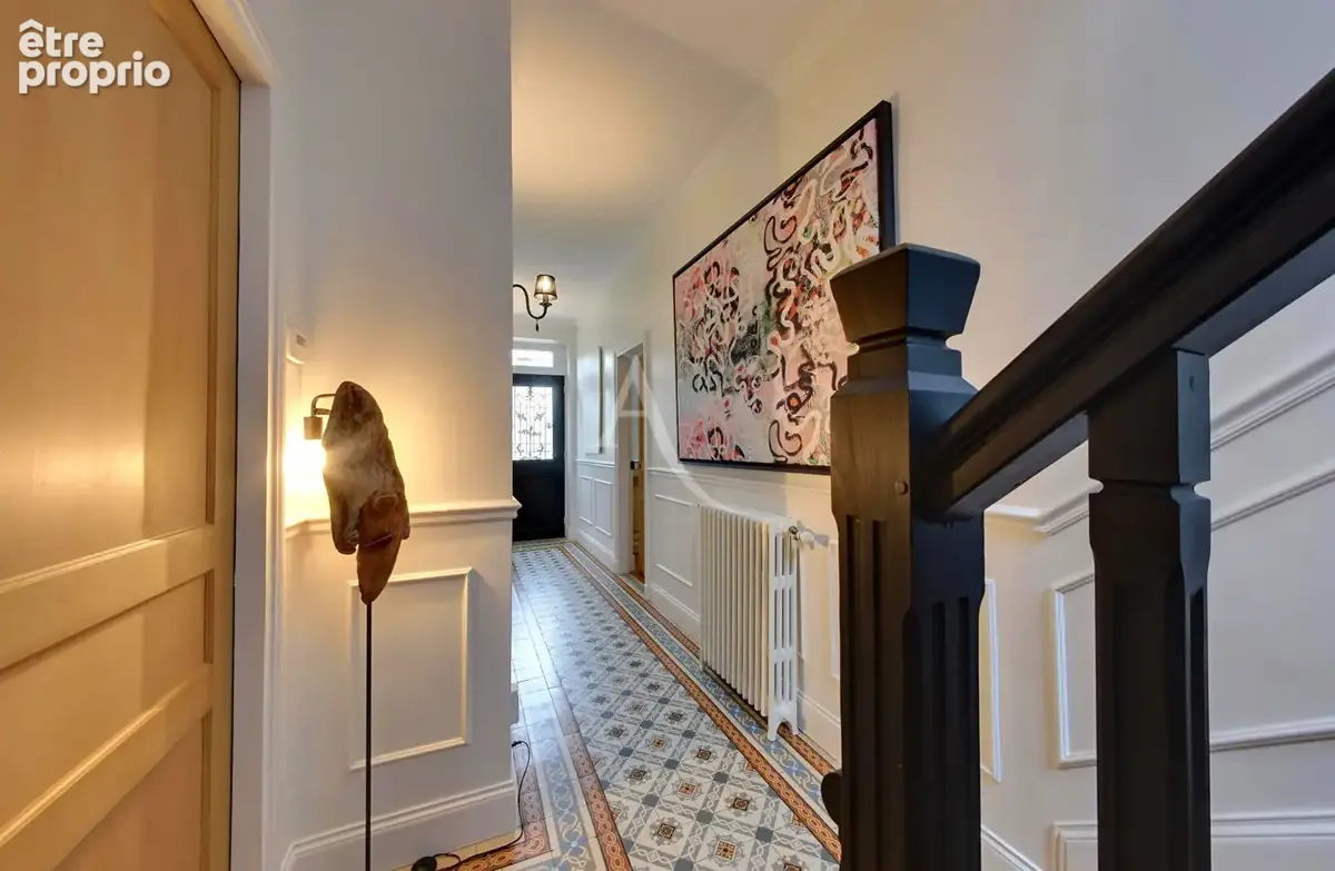 Maison de caractère rénovée 7 pièces + cave totale et Garage - photo 2