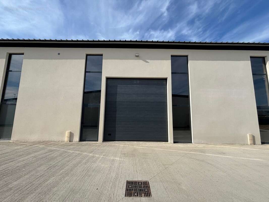 Commerce à MILLY-LA-FORET