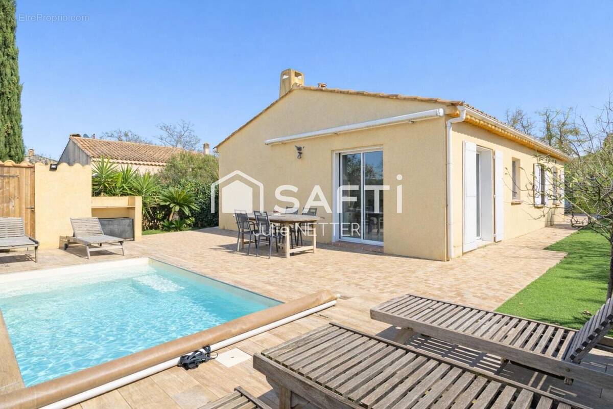 Photo 1 - Maison à ROQUEBRUNE-SUR-ARGENS
