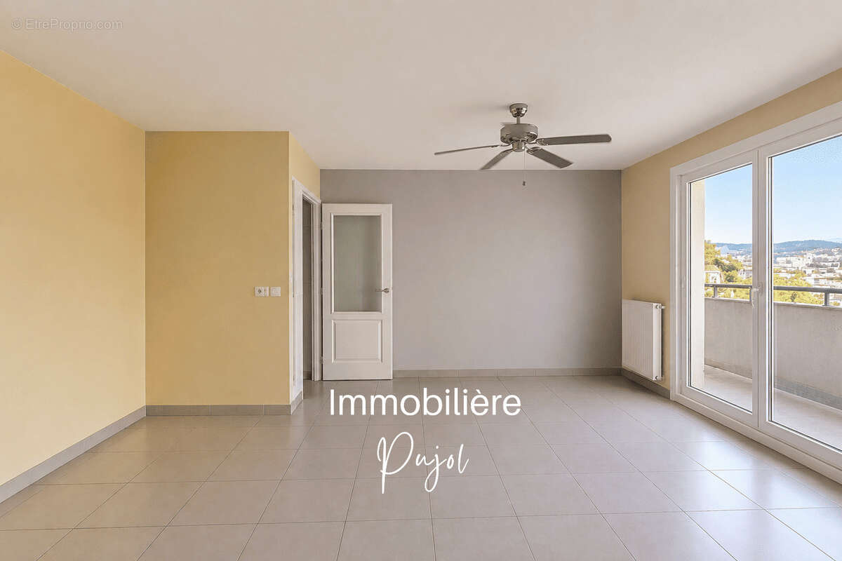 Appartement à MARSEILLE-4E