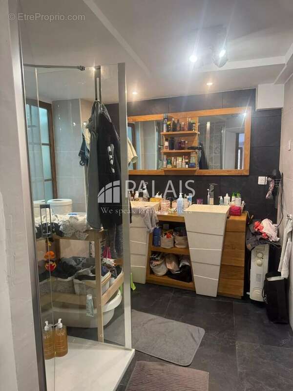 Appartement à ROQUEBRUNE-CAP-MARTIN