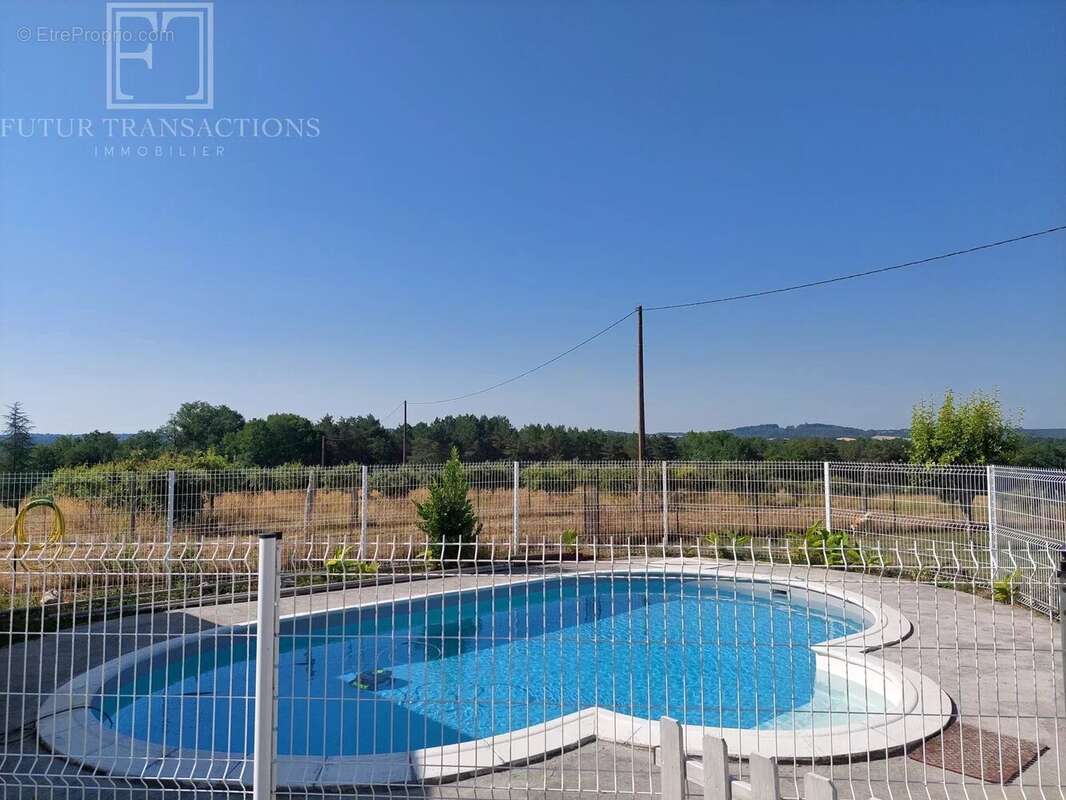 Maison avec 2 logements et piscine - photo 12