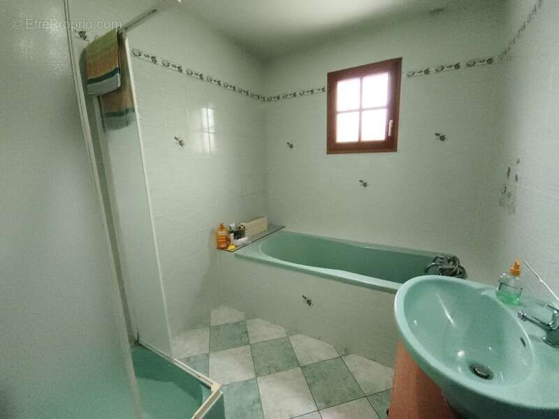 Maison à MILLY-SUR-THERAIN