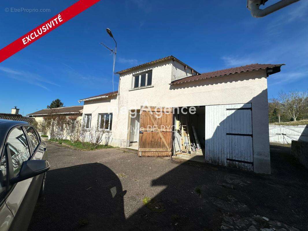 Maison à VALLERY