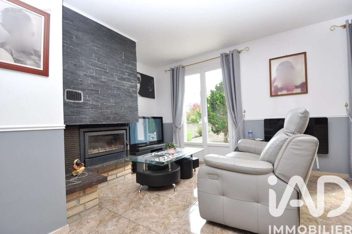 Photo 4 - Maison à SAINT-GERMAIN-LES-ARPAJON