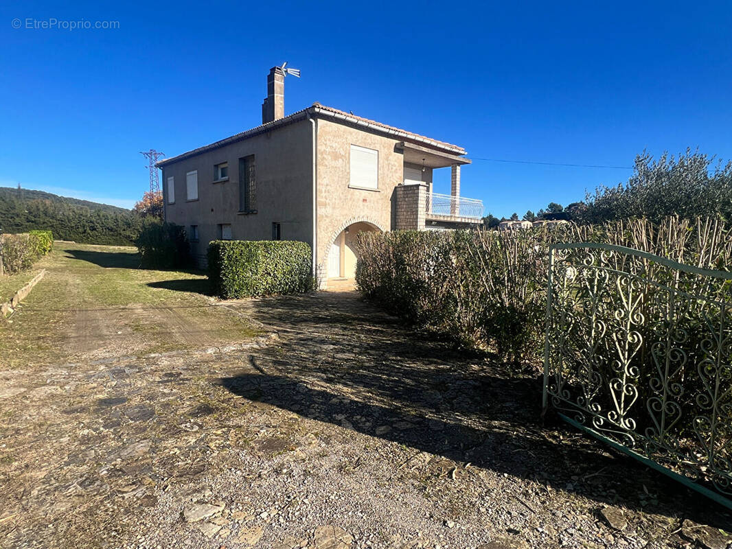 Maison à ROUSSON