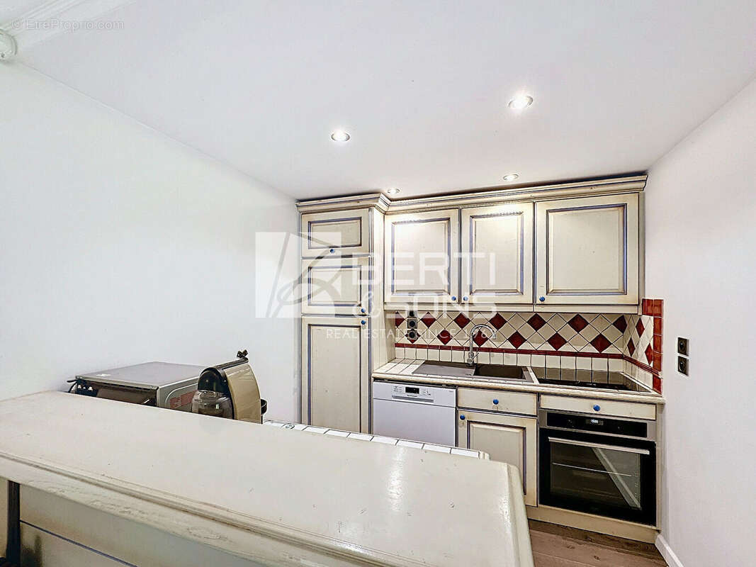 Appartement à MANDELIEU-LA-NAPOULE