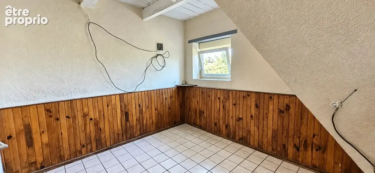 Exclusivité - charmante maison à rénover à prat - 2 chambres - photo 5