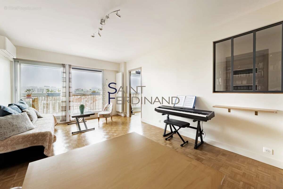 Appartement à PARIS-15E