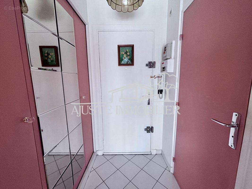 Appartement à MARSEILLE-5E