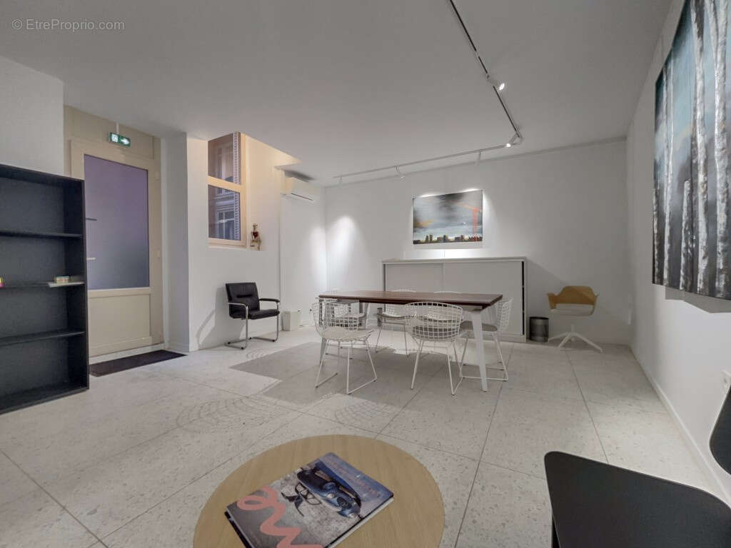 TOULOUSE   JEANNE D’ARC / BD DE STRASBOURG local commercial ou professionnel 80 m2 - photo 3