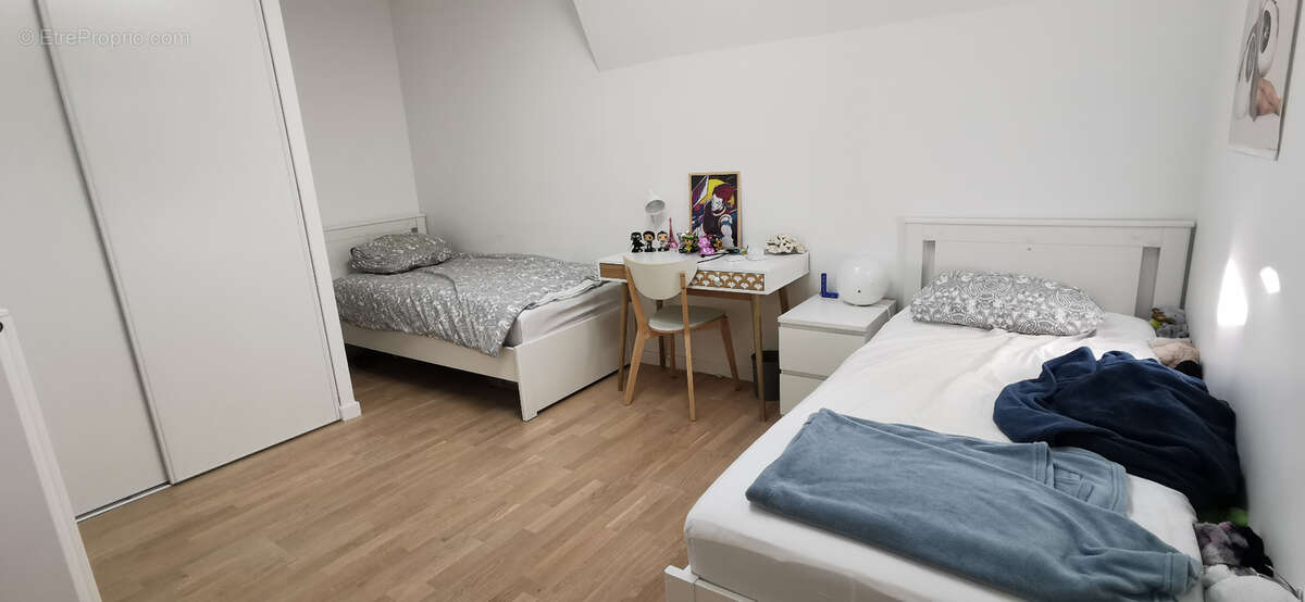 Appartement à LA GARENNE-COLOMBES