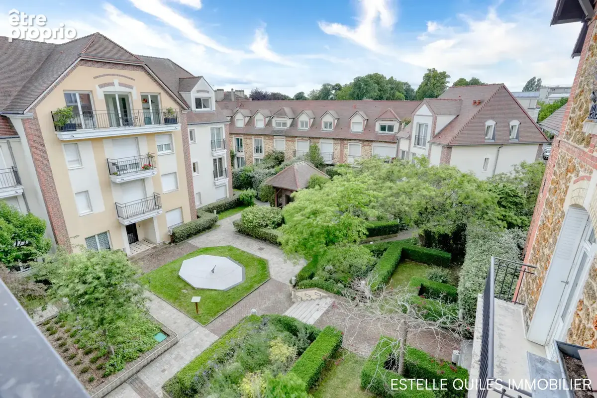 LE CHESNAY Place Dutartre. Appartement 2 pièces en dernier étage avec ascenseur, parking et cave - photo 11